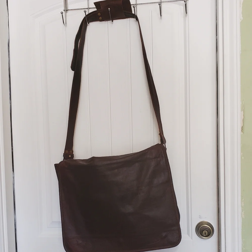 Oil Tanned Leather Vintage Messenger Crossbody Bag